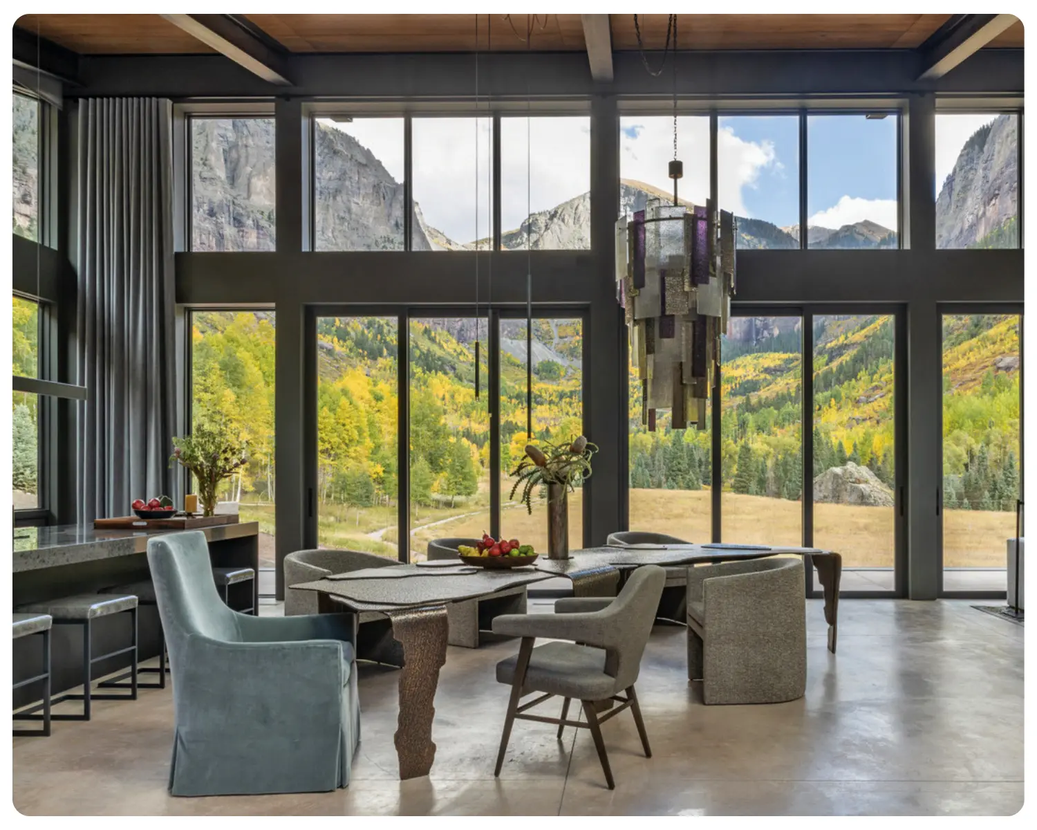 Blinds Couture Custom Window Coverings and Fabrication